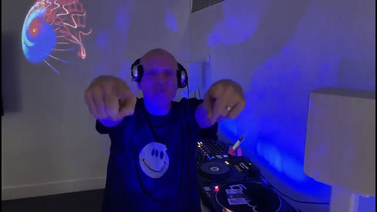 Mr.C - Freqstream 1