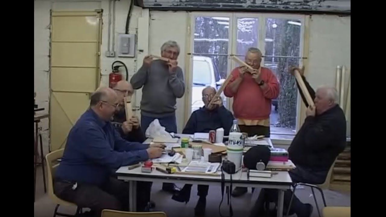 Le premier stage de construction d orgue  de barbarie (haute résolution)