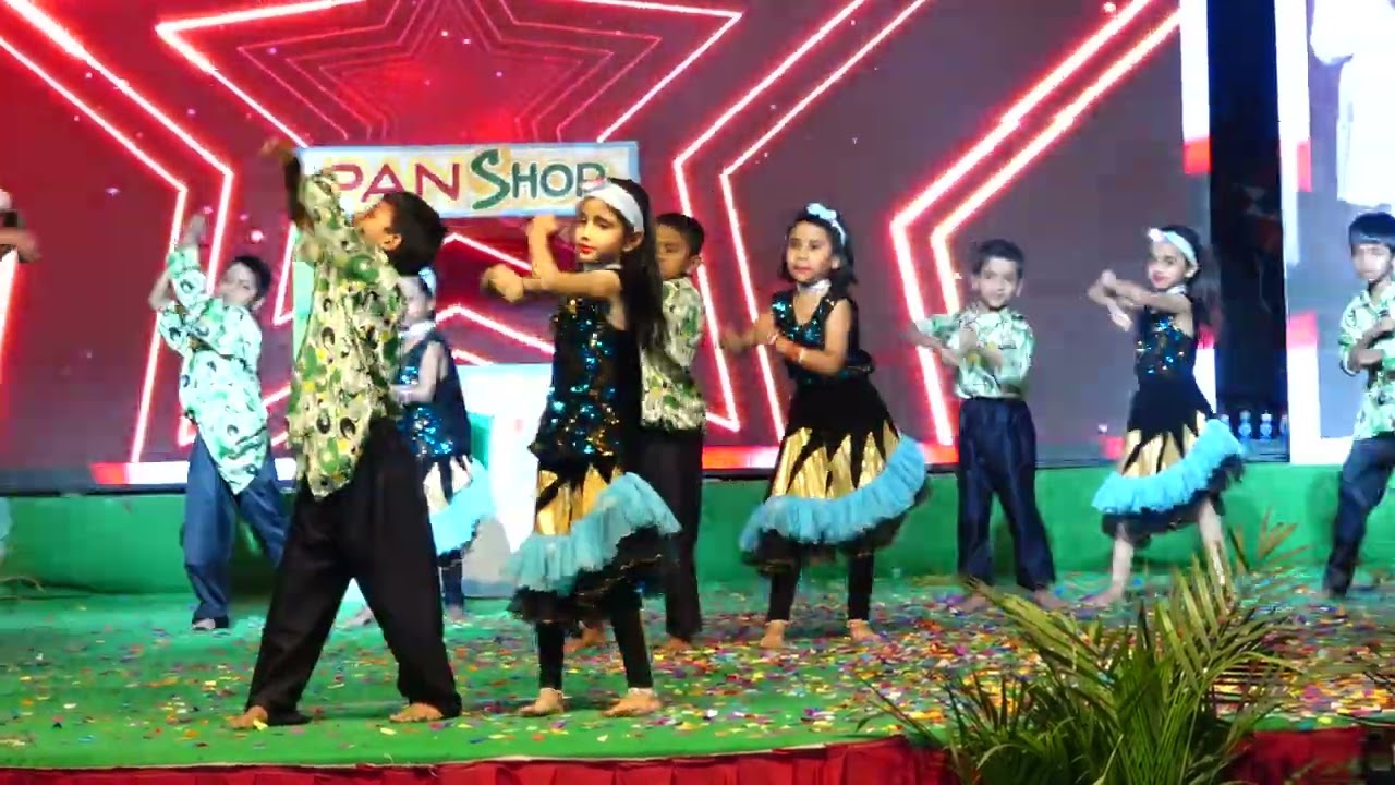 Kaike Pan Banaraswala Performance by Keshava Reddy School, Kandi Branch Little Chams on Annual Day