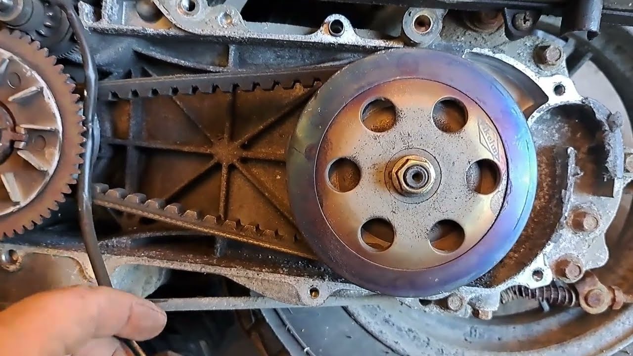 Fixer en VGA Explora Scooter 4-takt Thansen