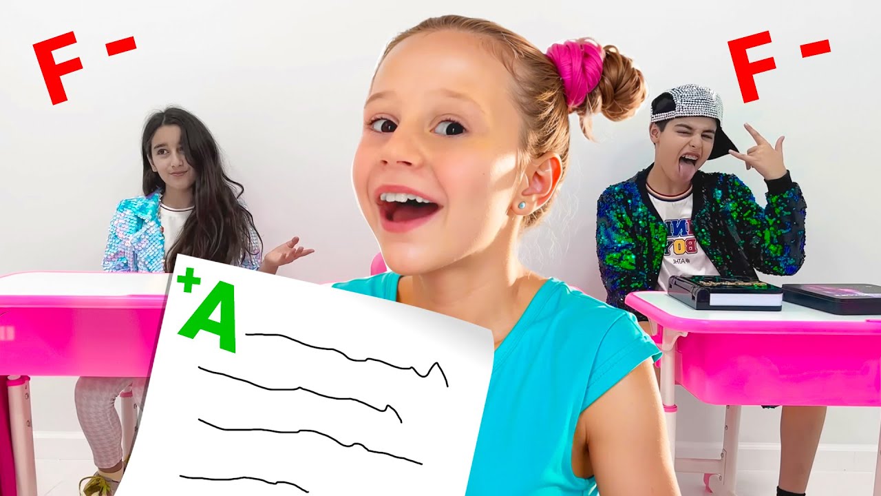 Nastya shows her friends how important it is to learn in school - Hindi Collection