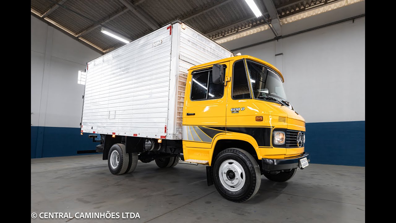 MERCEDES-BENZ 608 D ANO 1982 NO BAU (VENDIDO 28/11/2023).