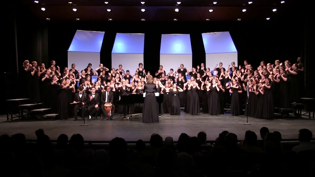 LVA 2017 Kaki Lambe Women of Symphonic Chorus