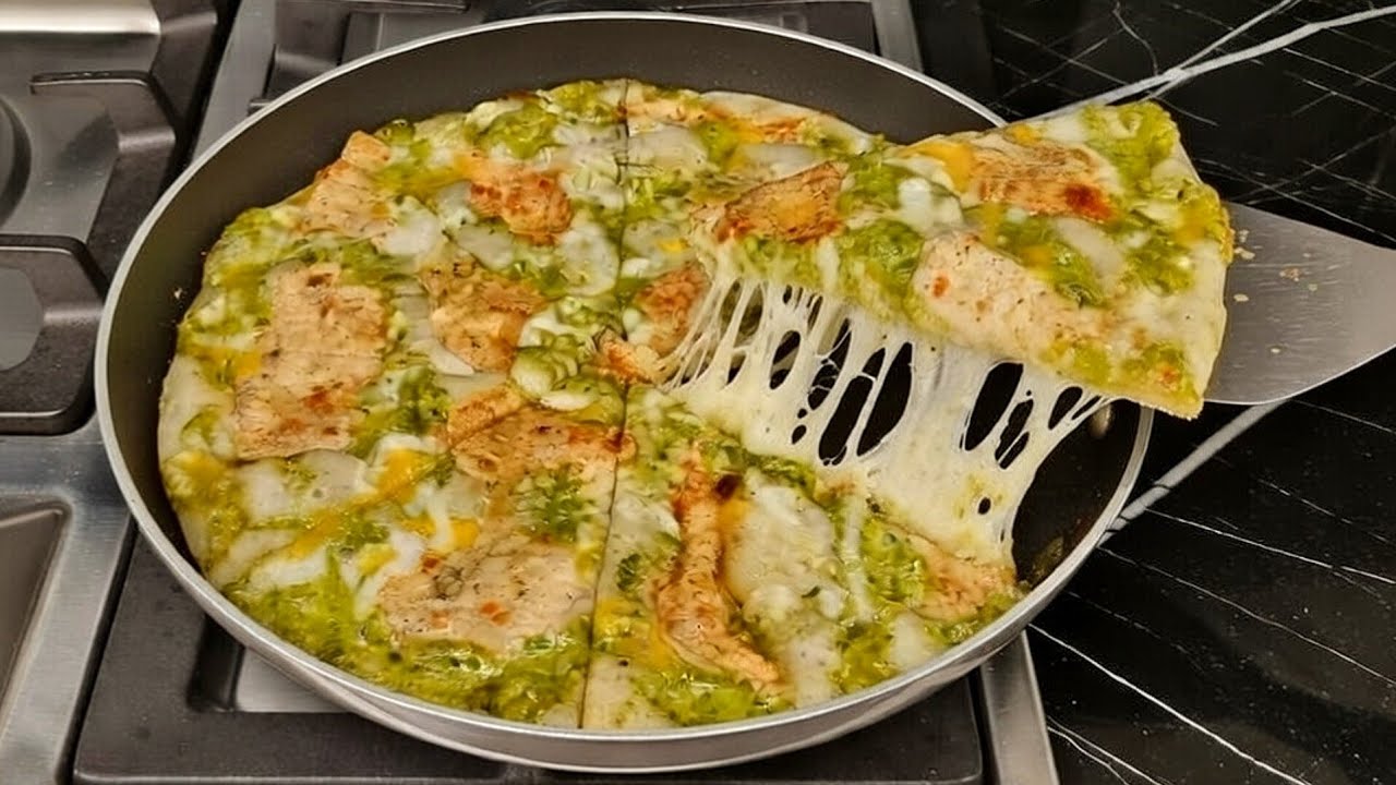 How to Make PESTO Pizza | No Oven No Knead Pizza 🍕
