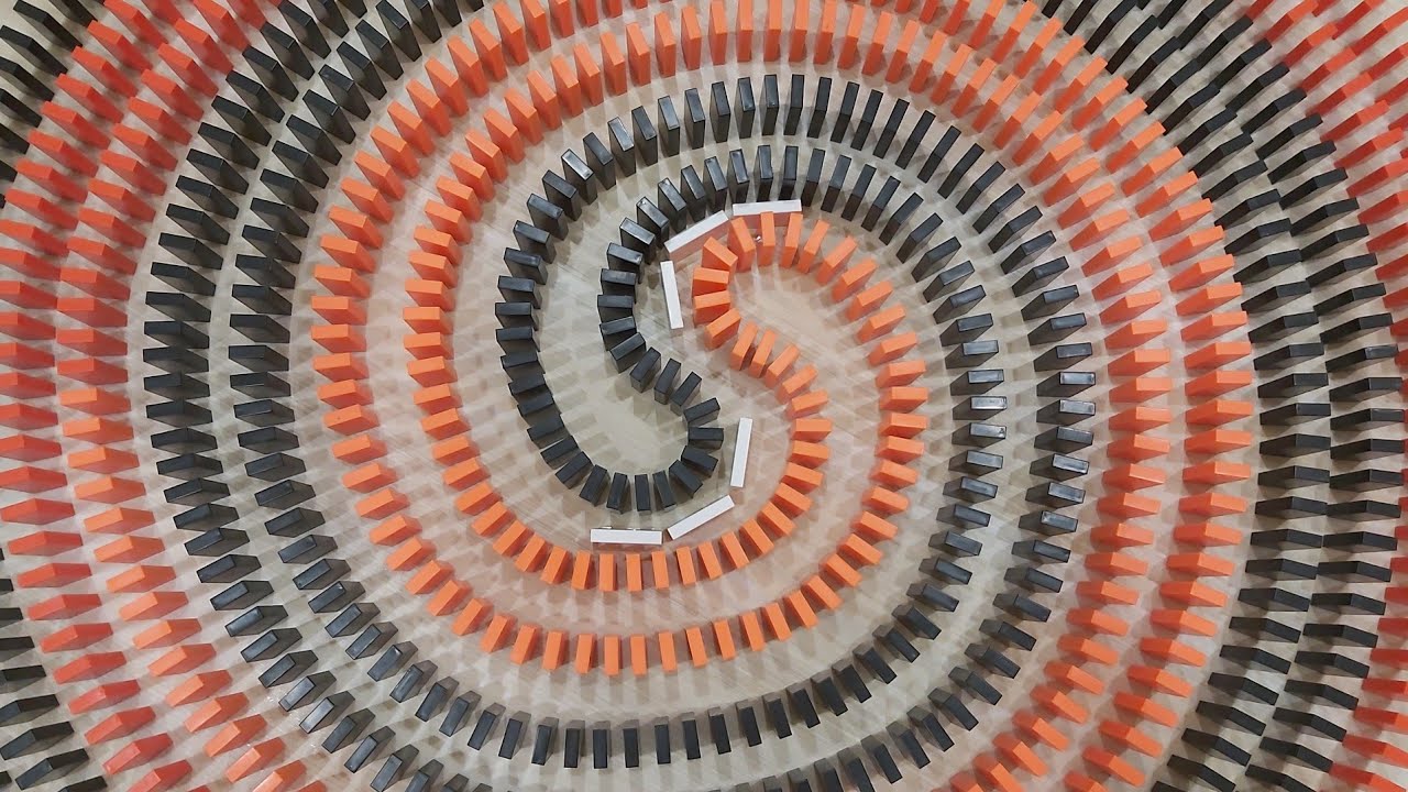 10,000 DOMINOES!