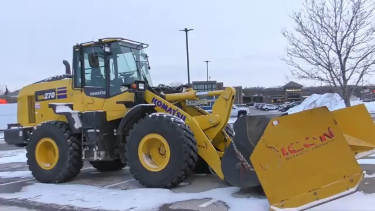 KOMATSU WA270 LOADER
