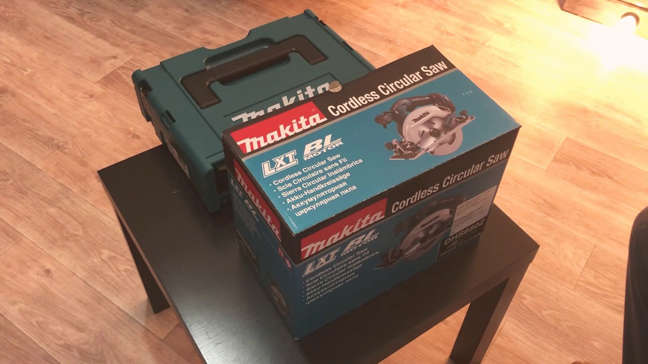 Аккумуляторная дисковая пила MAKITA DHS680Z unpacking