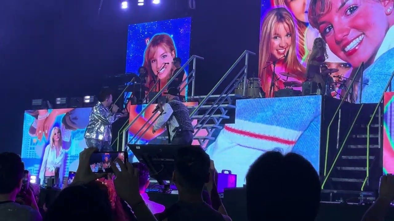Enamorado de Britney Spears. Martín Ricca ft Imanol Landeta 2000’s X Siempre Arena CDMX