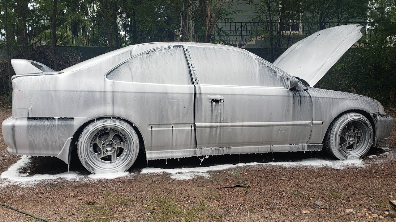 Washing My Neglected D16 Turbo Civic (1999 Civic EX) | TunerThings