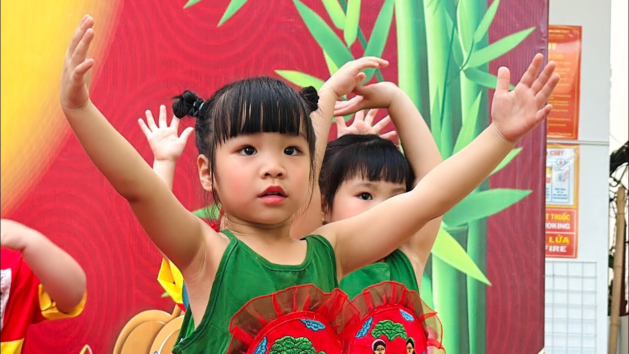 Dâu tây vui trung thu cùng các bạn
