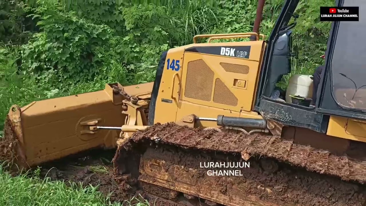 BOCIL BOCIL MENGHAMPIRI, BAPA LURAHJUJUN BORONG SI AMANG
