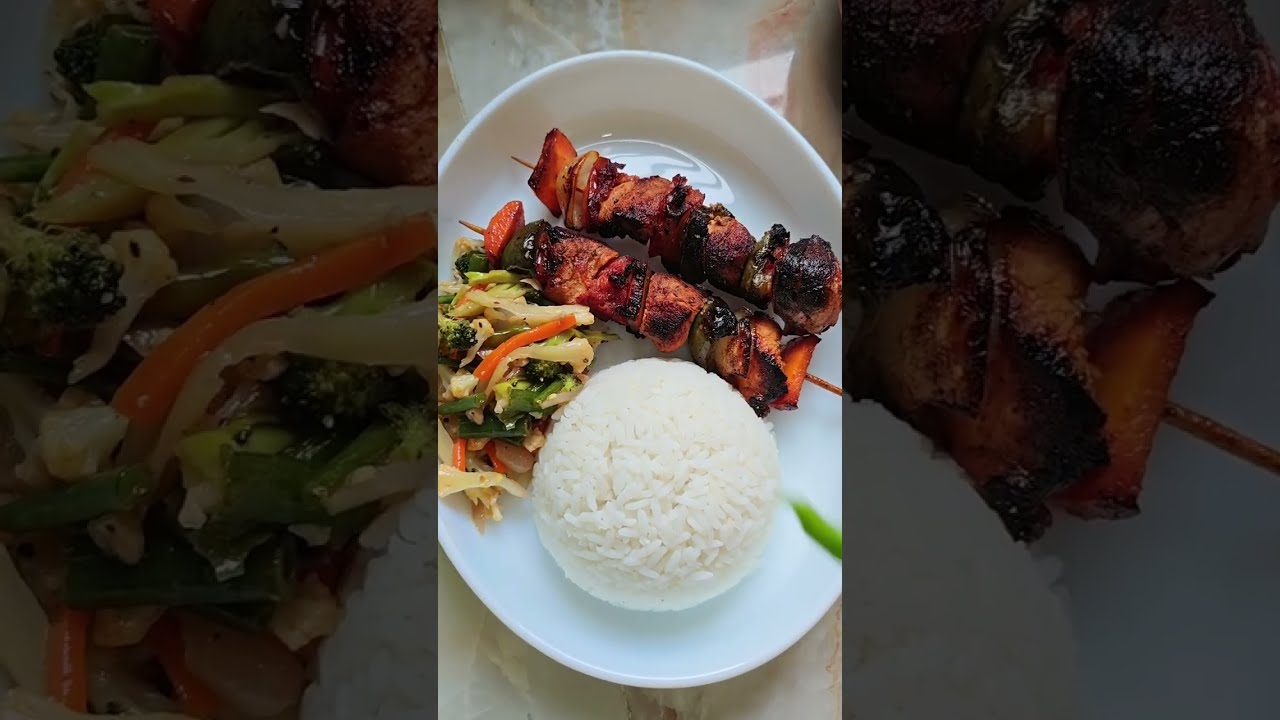 A perfect plate of happiness for weekend 🍛🍛🤤🤤🤗🤗 #thaliideas #chickenrecipes #vegetablesrecipe #meals
