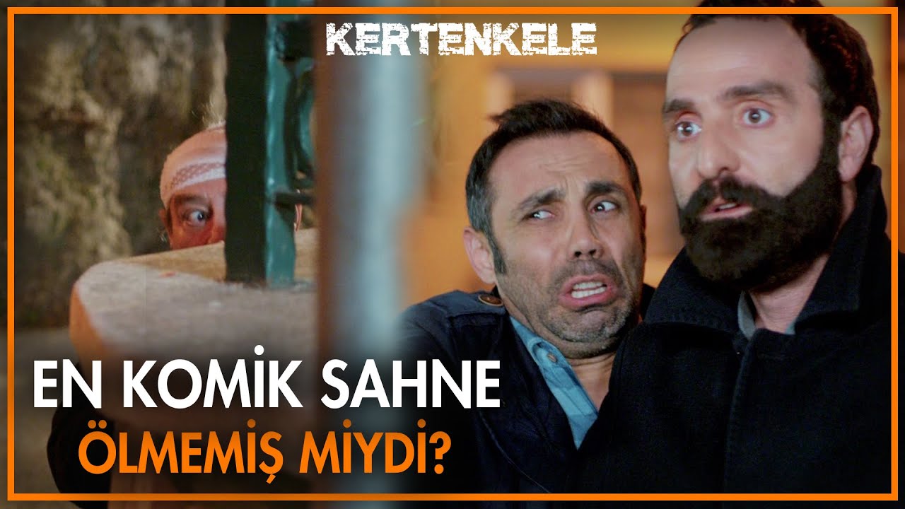 Kertenkele 15. Bölüm En Komik Sahne! - Azmi Hoca Dirildi!