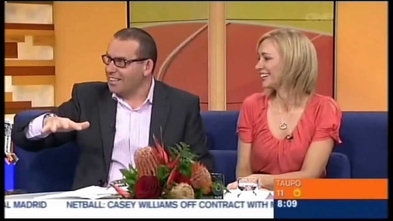 Superglue - TVNZ Breakfast (2009)