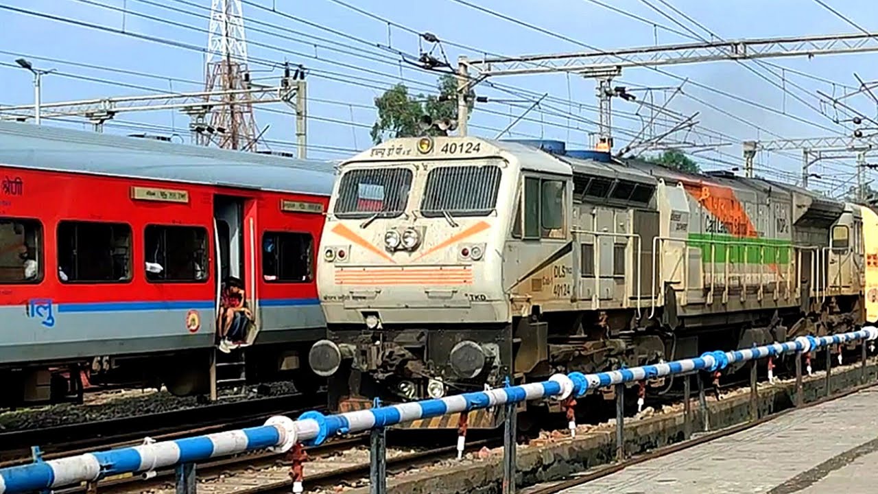 Lucknow WDP 4D Stunning Arrival at Ambala Cantt | Clear Train Announcement | Diesel Train Crossing