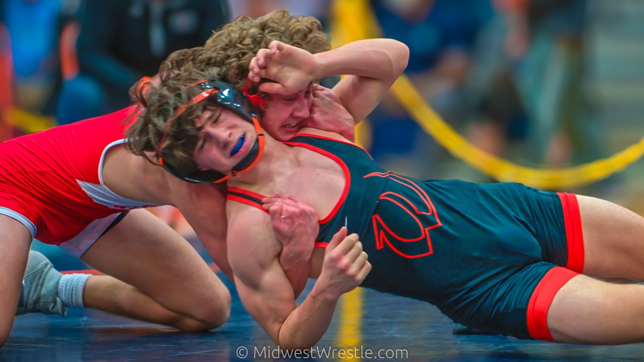 138 &ndash; Luke Siwinski {G} Lincoln Way West IL vs. Liam Ryan {R} of Hinsdale Central IL