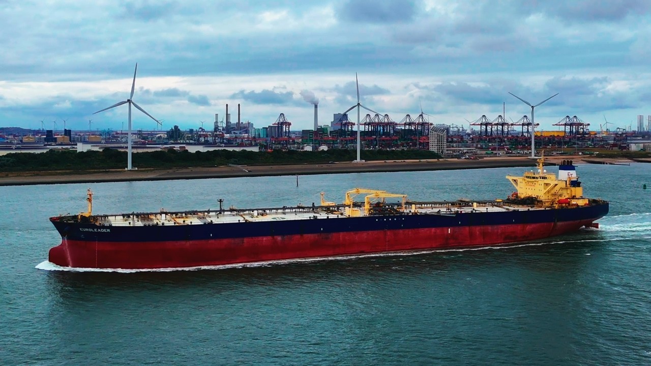 Crude Oil Tanker Euroleader Arriving in Rotterdam | 3-9-2024
