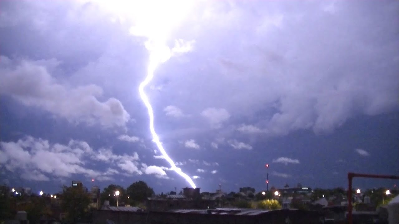 Lluvia de Rayos HD - Gran actividad electrica previa a la tormenta #yallueve #LlueveEn