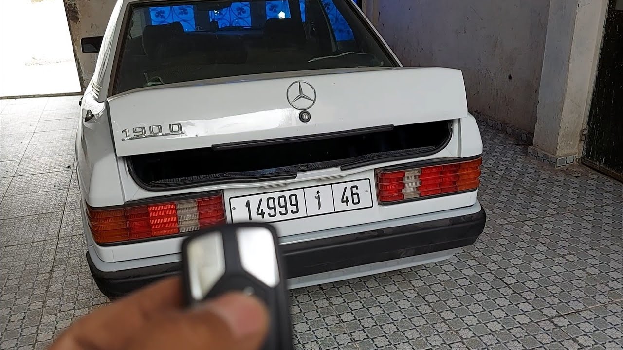 طريقة فتح صندوق سيارة مرسيدس عن بعد بالرموت ouverture coffre à distance Mercedes benz 190