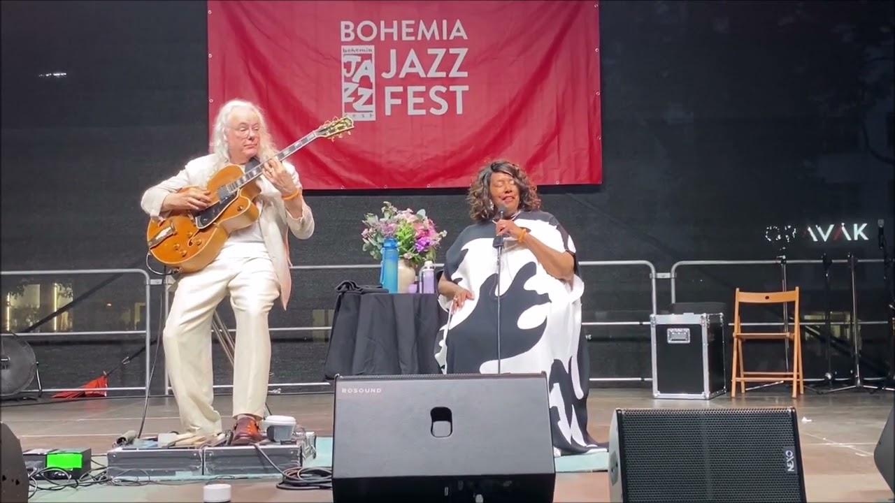 TUCK & PATTI - Castles Made of Sand/Little Wing (Jimi Hendrix), Bohemia Jazz Fest (Brno), 17/7/2023