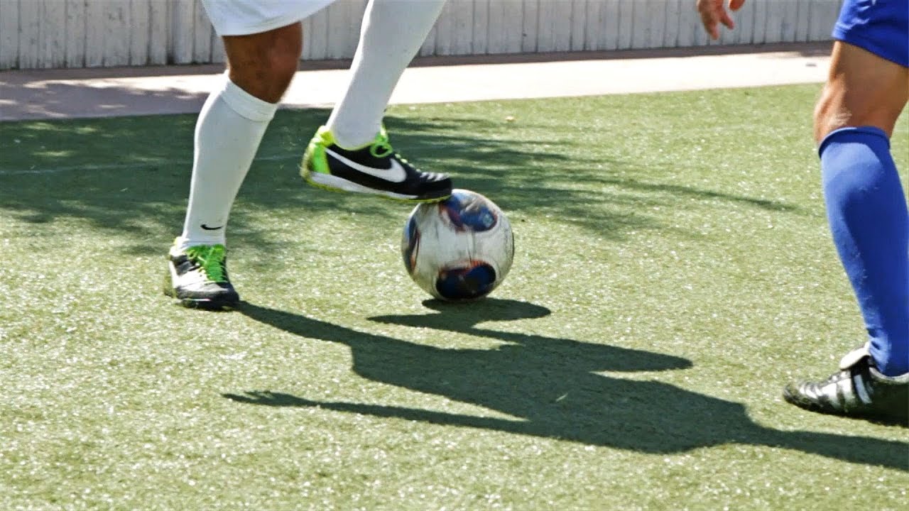 How to Do the Adriano | Soccer Skills
