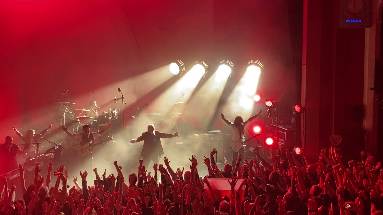 Roger Taylor Outsider Tour 2021: Radio GaGa~Ending