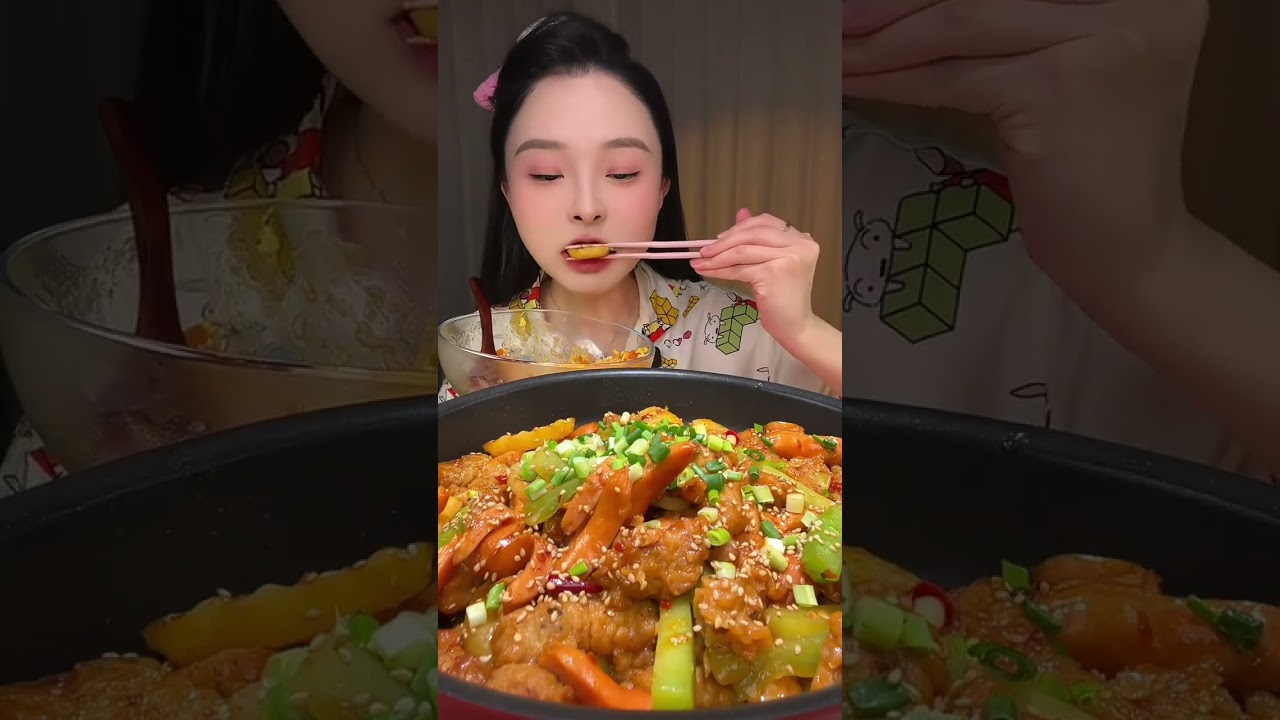 After the evening self-study I made myself a spicy hot pot with the leftover food from