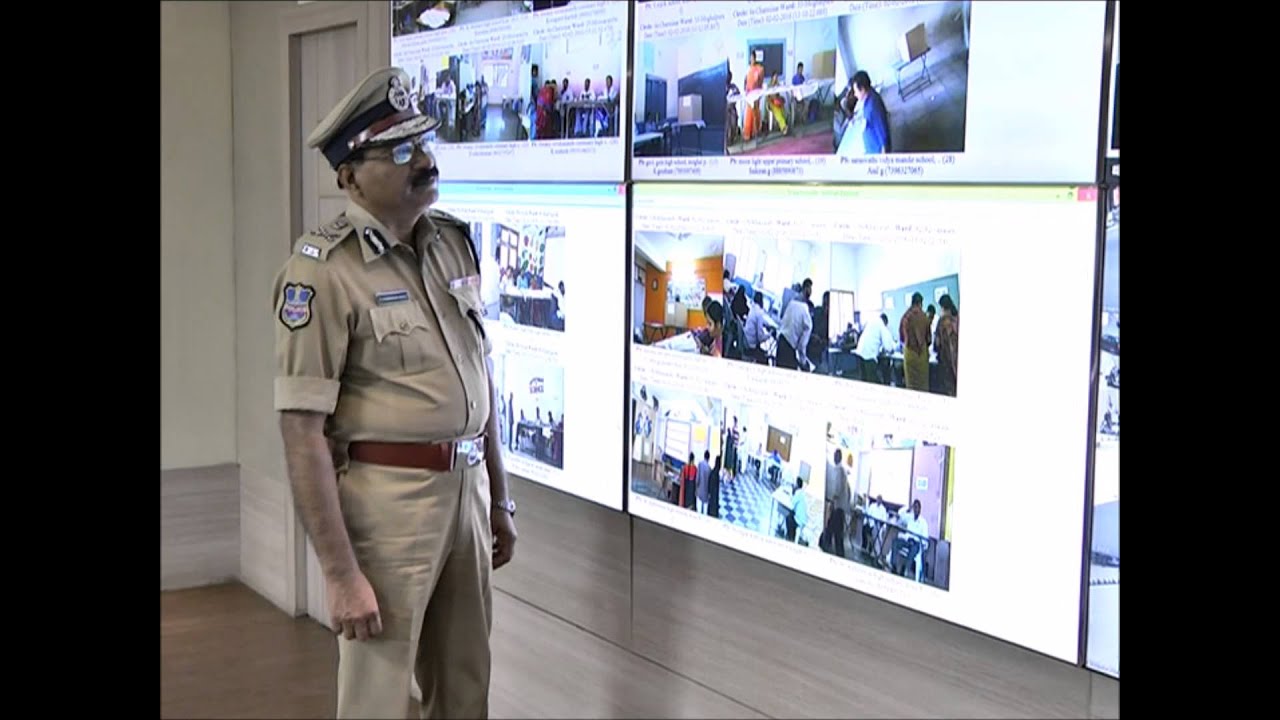 Mahendar Reddy,M.IPS, Commissioner of Police, Hyderabad with GHMC cctv visuals