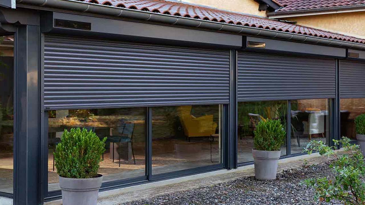 RS100 Solar io motor voor rolluiken op zonne-energie | Somfy