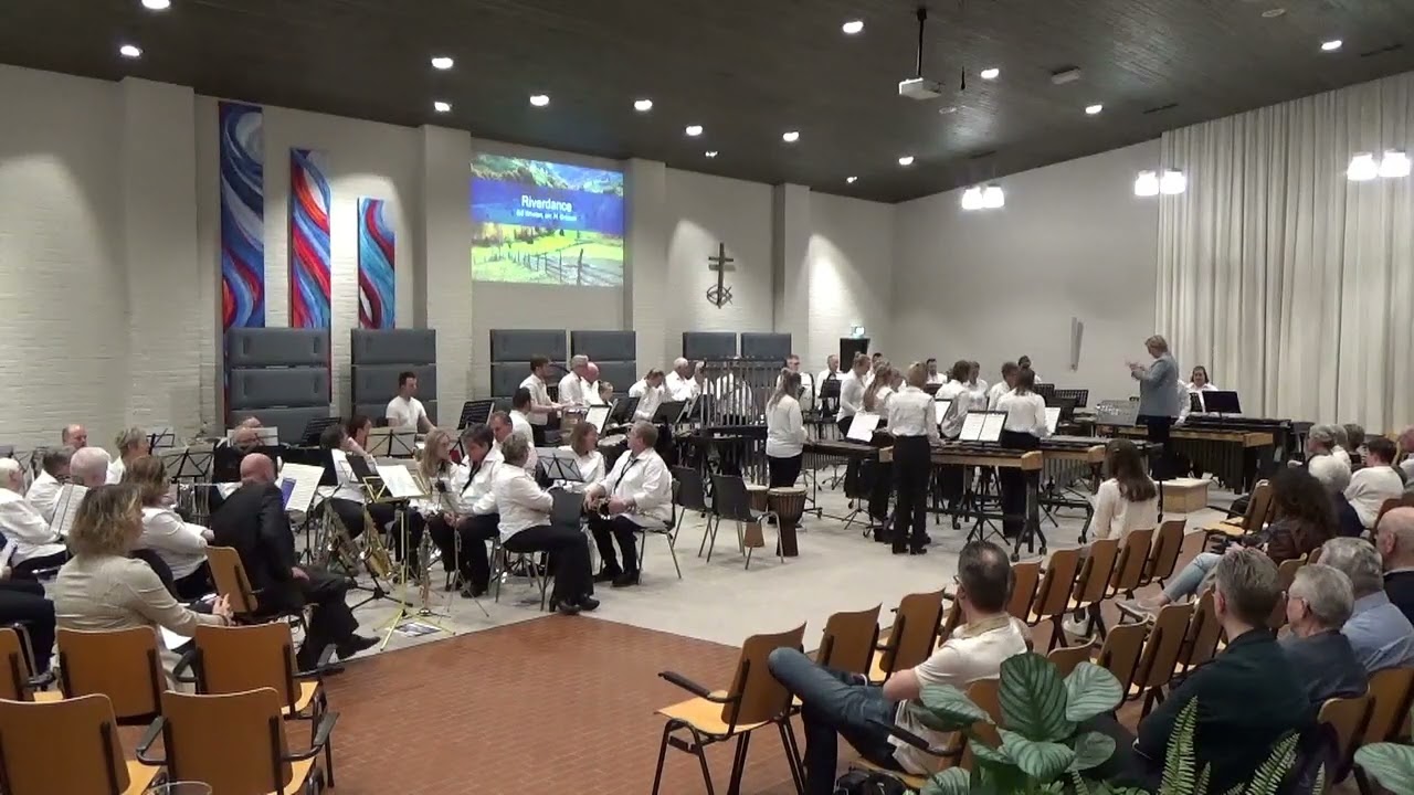 Riverdance [H. Grissen] - Slagwerkgroep S.D.G. Uithuizermeeden