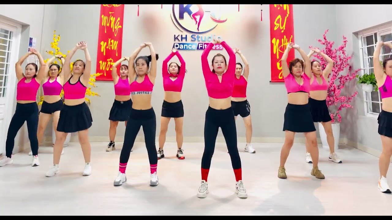 # Aerobic ( bài bụng) 