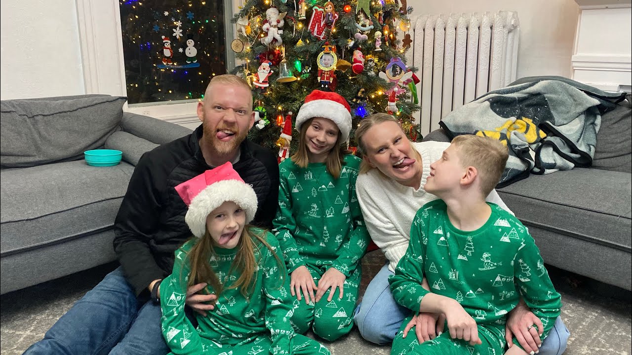 2023 - Christmas Morning