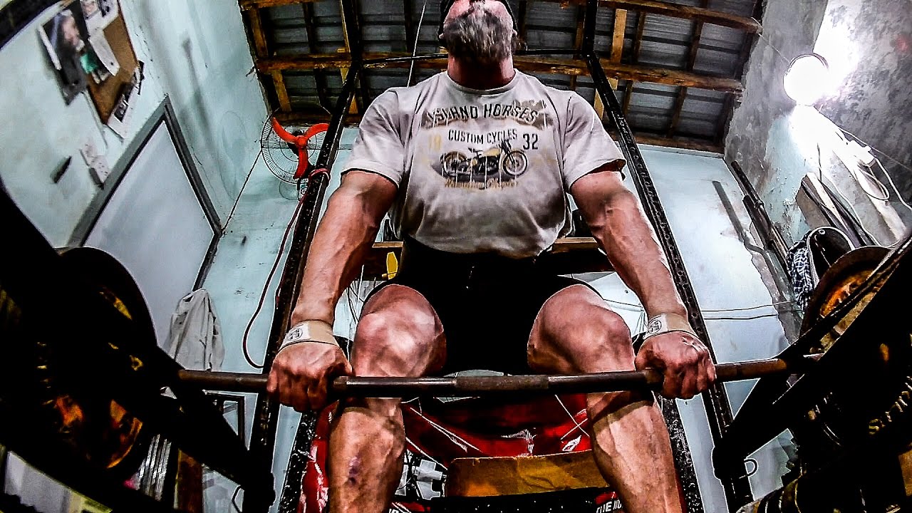 Isometric Deadlifts VS Paused Deadlifts
