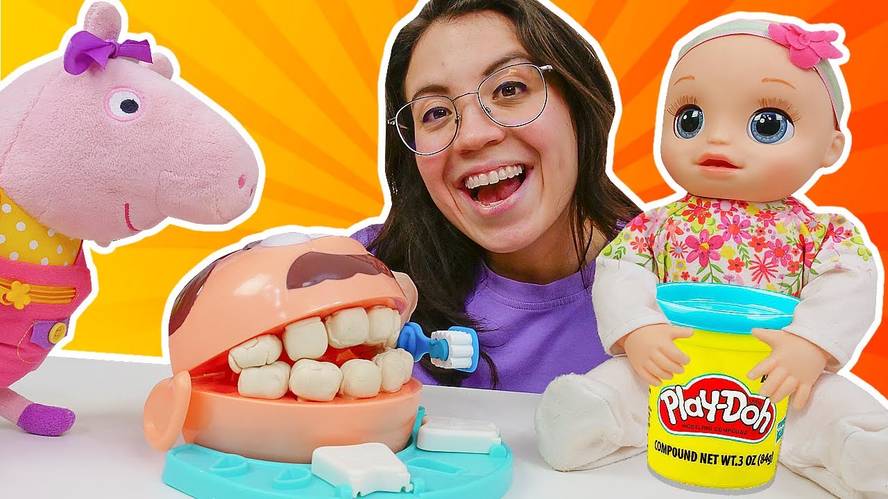 Aprendemos a lavarse los dientes jugando. Jugando a ser doctora. Videos de juguetes bebés Baby Alive