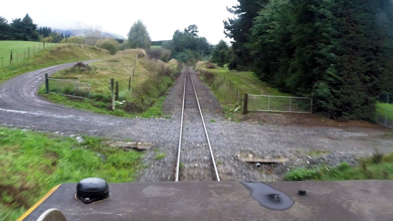 New Coastal Pacific Train 2014 - Part 3 - from the Drivers Cab and Open Air Observation Carriage.
