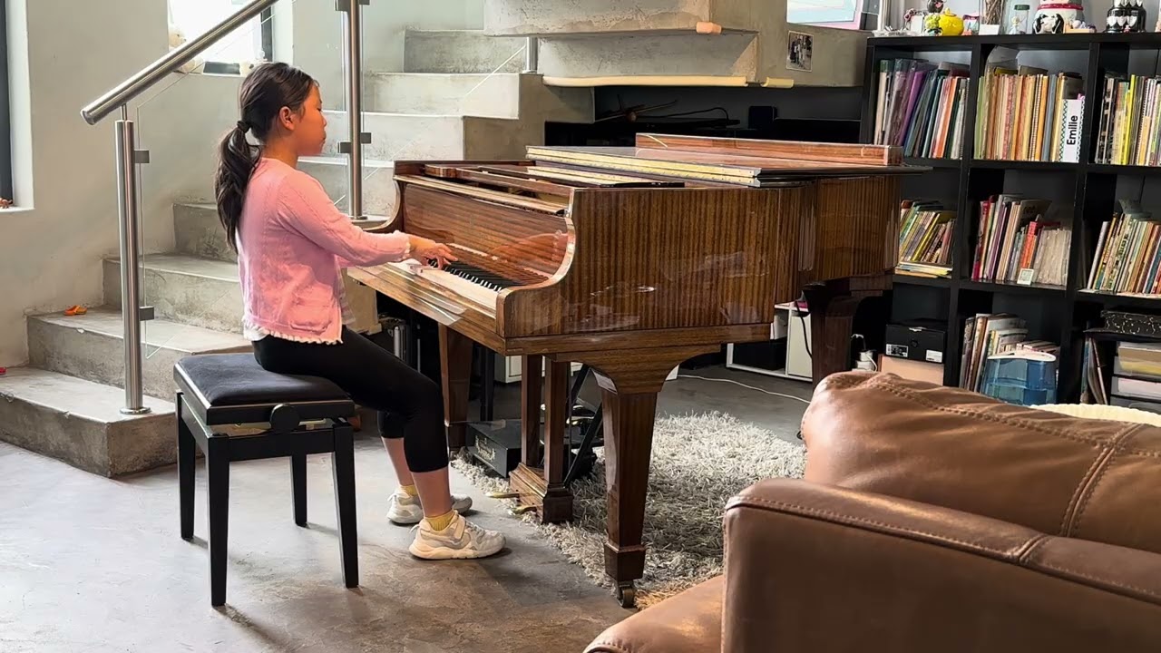 3  Sinran Emilie Yang plays J S Bach Prelude & Fugue No  12 in f minor BWV 881 WTC 2