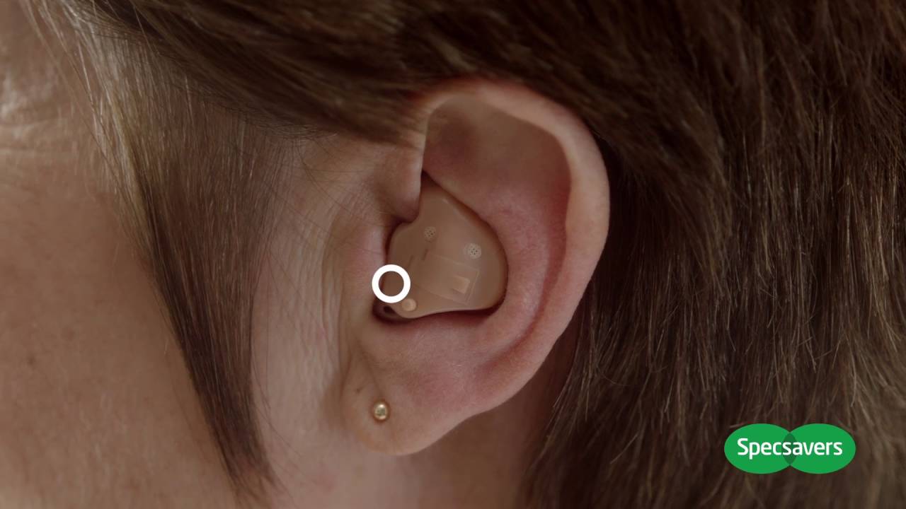 How To Fit In-The-Ear Hearing Aids | Specsavers UK & ROI