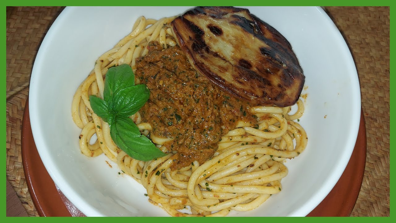 Bucatini al pesto di melanzane e pomodori secchi - Le Ricette di zio Roberto