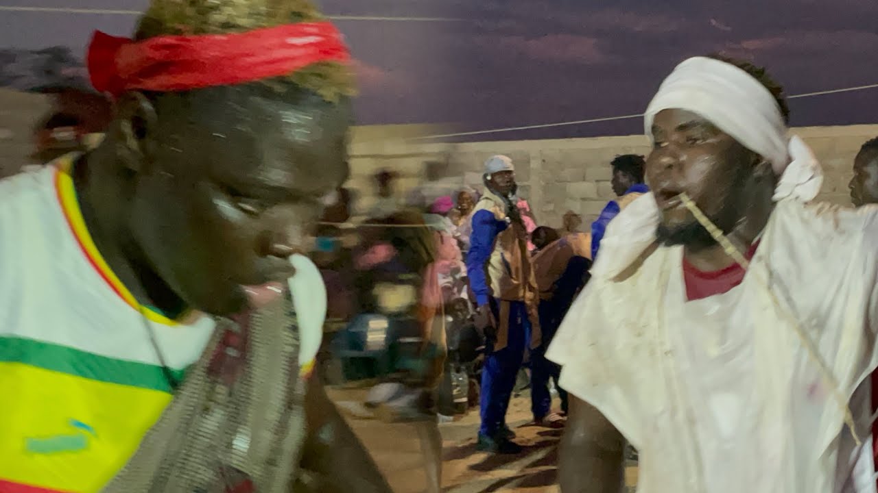 Entrée de ZAMBALA NIODIOR, MESSI DIONEWAR à Nghadior