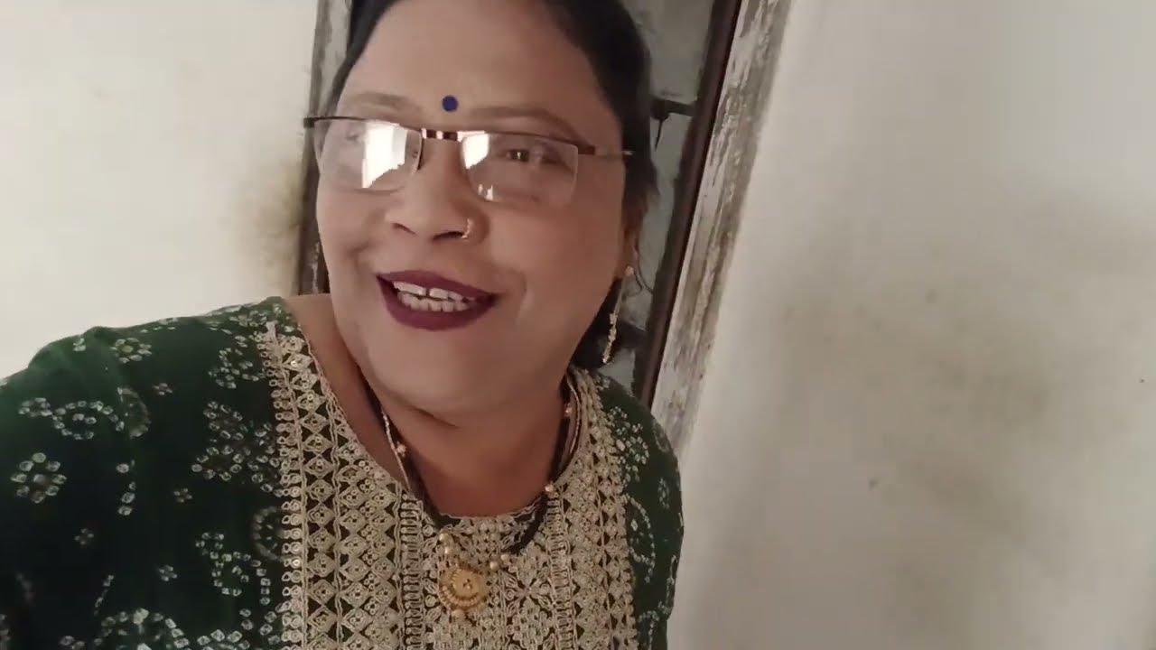 Bageecha  gulab  ka🤪😜@manishaparjapatishort #vlog #vlogging #viral #new vlog #daily vlog#hindi vlog 