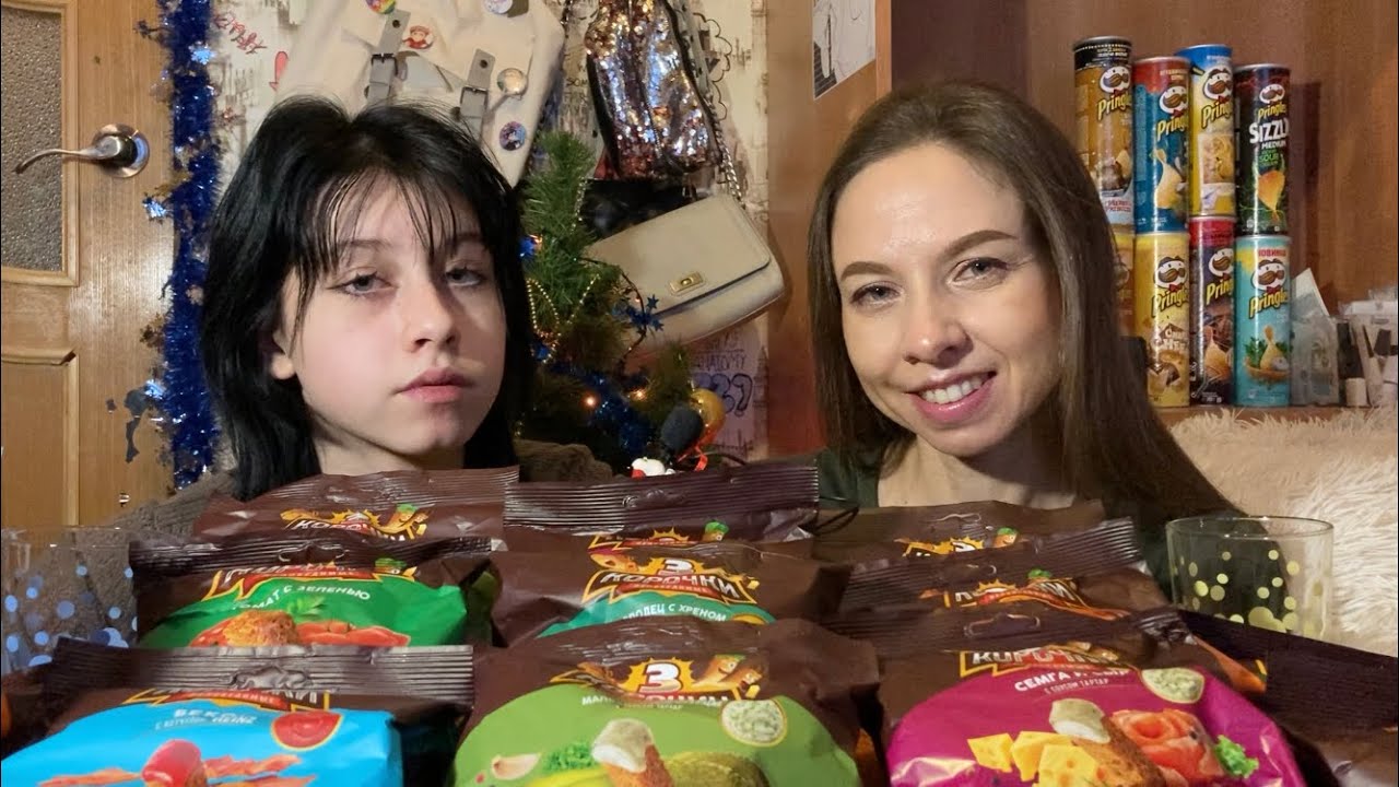 МУКБАНГ СУХАРИКИ 3 КОРОЧКИ/ С СОУСАМИ/ Отвечаем на вопросы/ MUKBANG CRACKERS 3 CRUST