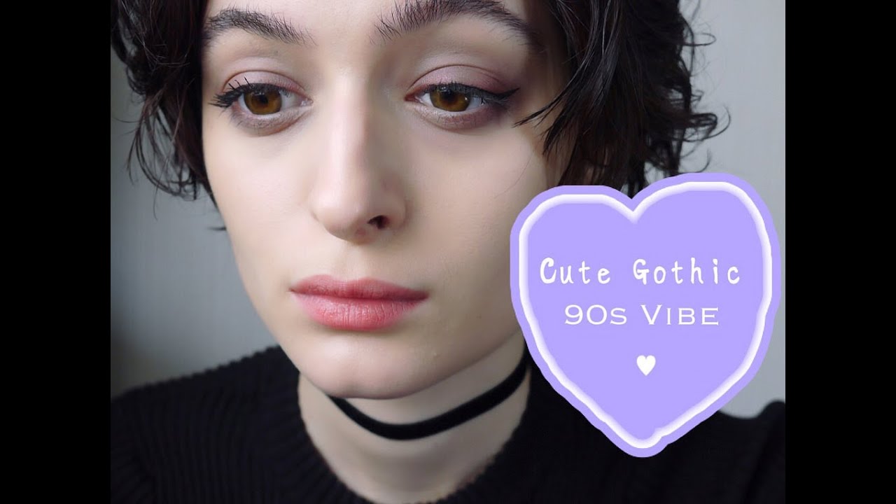 CUTE GOTHIC 90'S VIBE PINK MAKEUP | Laura Ribeiro