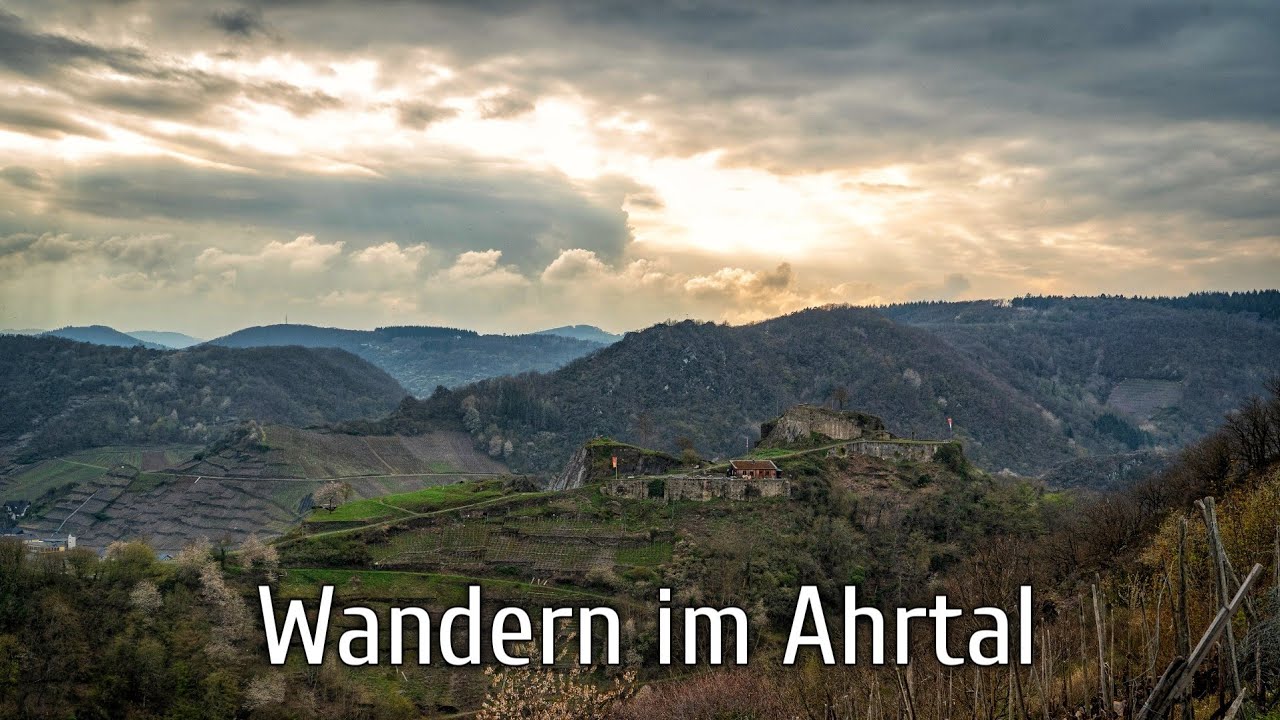 Wandern im Ahrtal mit Übernachtung im Wald (feat. CaptnTube)
