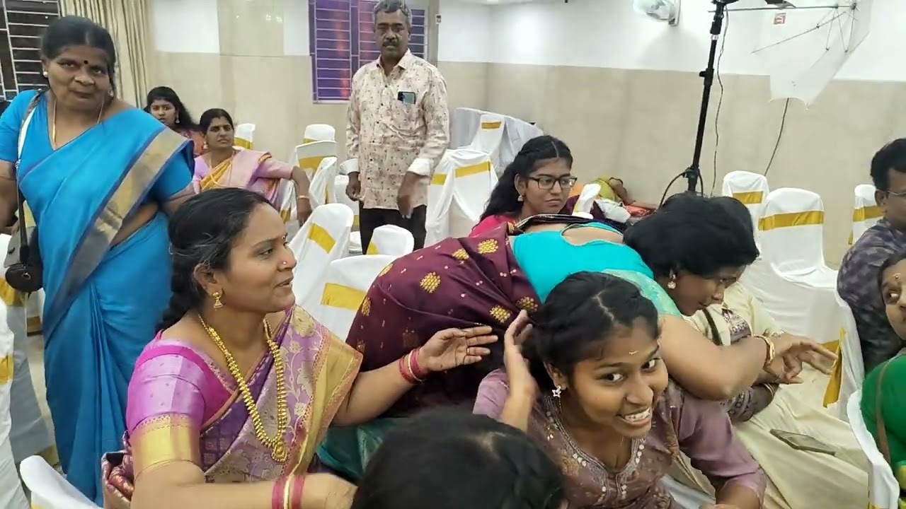திருமண விழாவில் DJ இசைக்கு ஆட்டம்பாட்டம் கொண்டாட்டம்