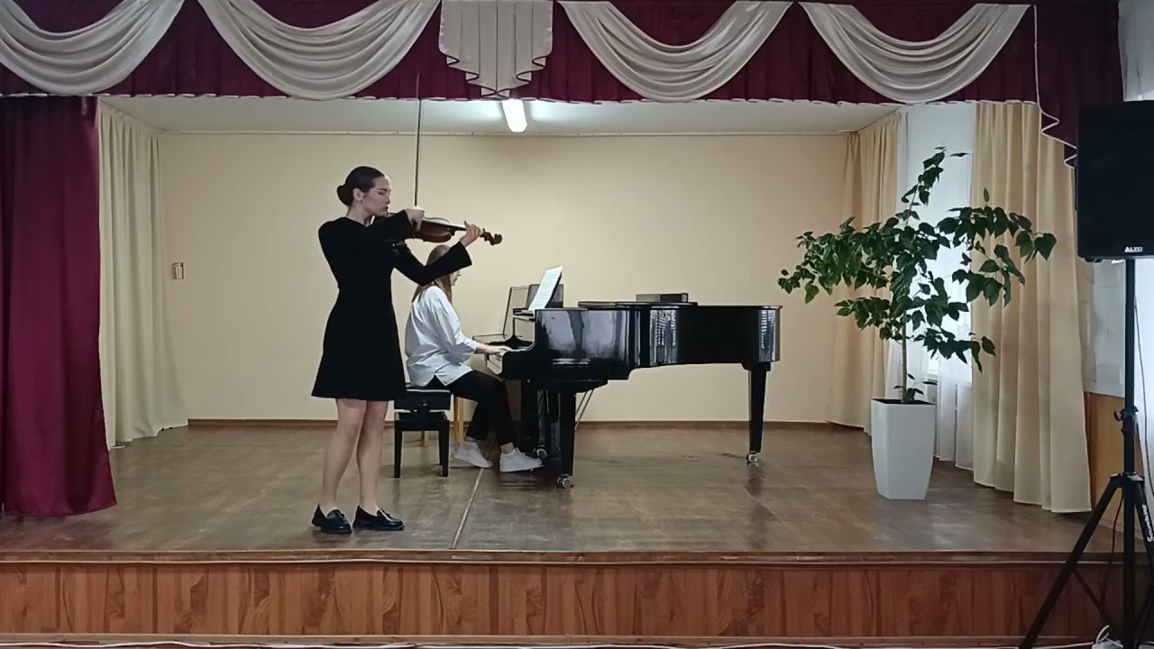 В. Гомоляка 
