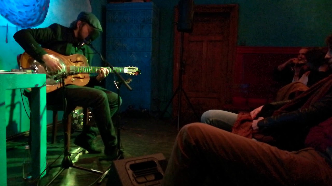 Tomek Kruk solo w Cafe Szafe Krak&oacute;w 2017  (2)
