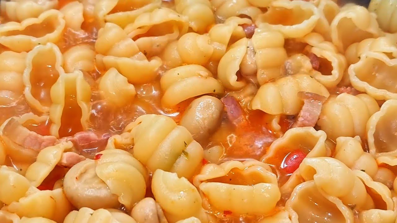 INSANELY Creamy Gnocchi Recipe | Smoked Bacon, Mushrooms & White Wine Sauce 