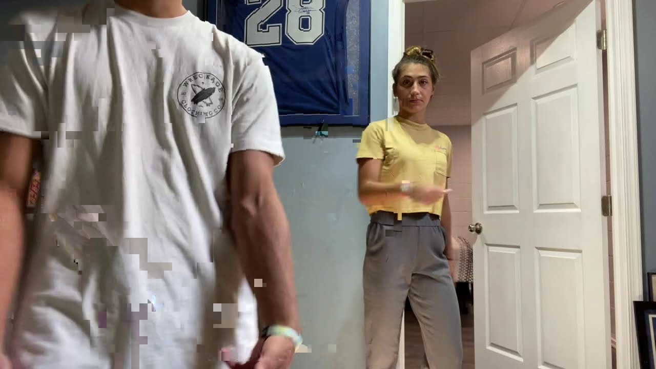 BUYING EACHOTHER OUTFITS CHALLENGE!! (FAIL)