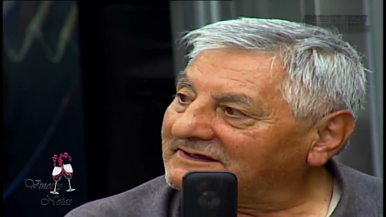 VINOS Y NOTAS TUVO LA PRESENCIA DANTE UZQUIANO, CANTAAUTOR BOLIVIANO Y FUNDADOR DEL GRUPO WARA.