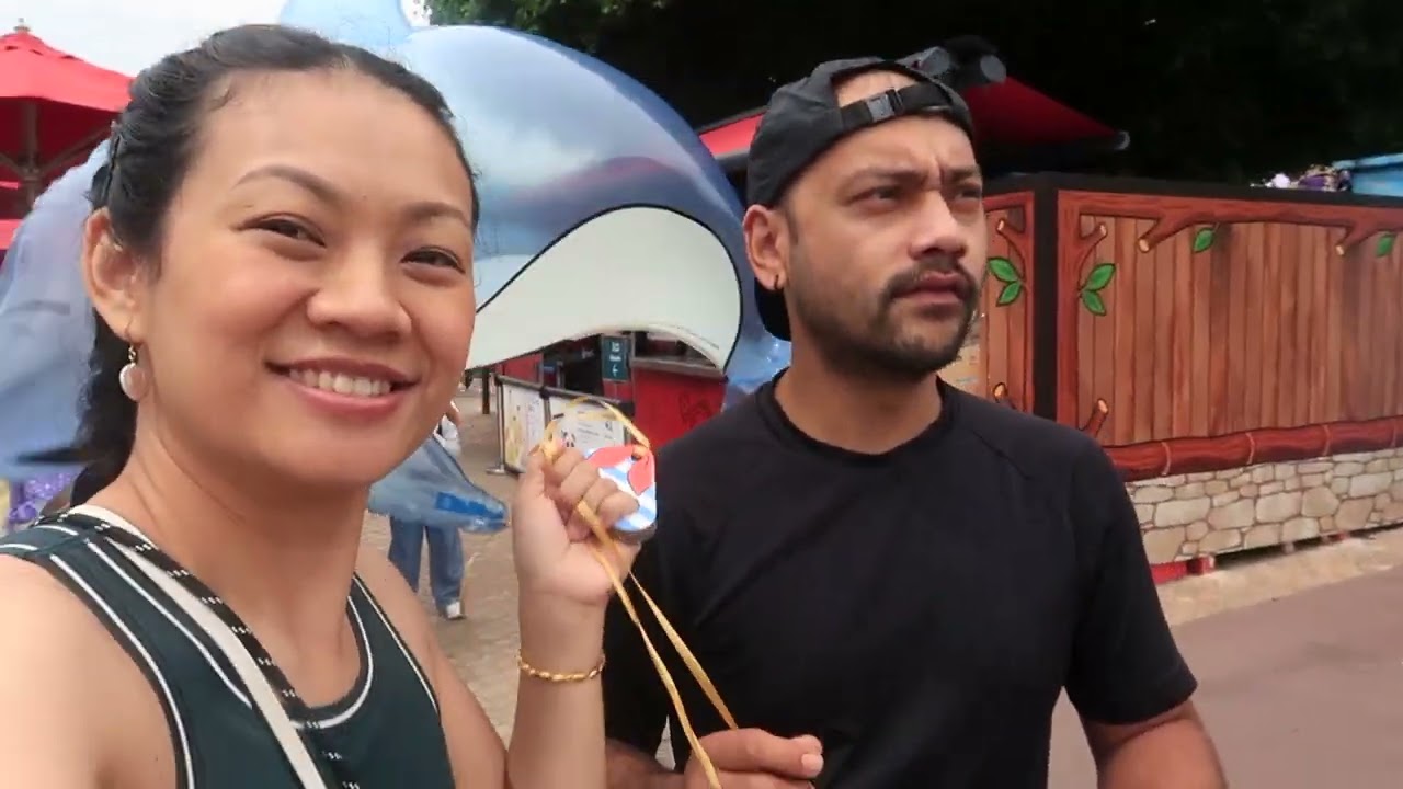 Aizen goes to The Peak and Ocean Park Hong Kong | Shradda Gurung